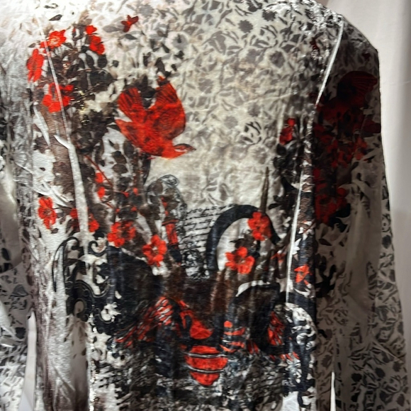 Small cardigan with bleeding hearts swords and cardinals in print nwt - Picture 4 of 11